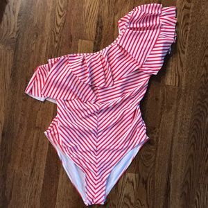 Boutique One shoulder ruffle one piece swimsuit